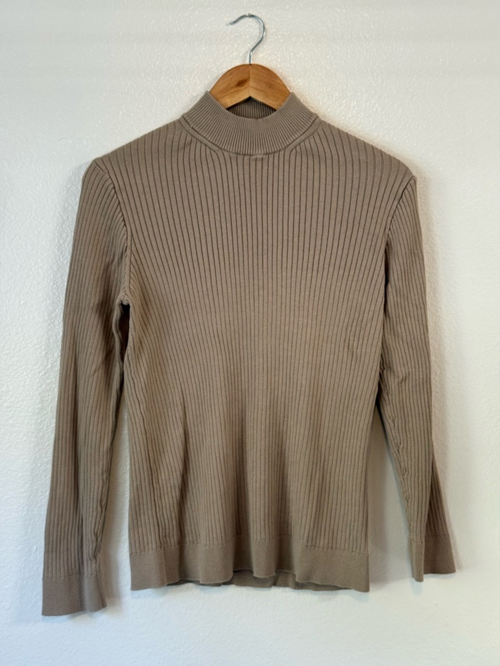 H&M Ribbed Mock Neck Sweater Muscle Fit Taupe Size L Minimalist Formal